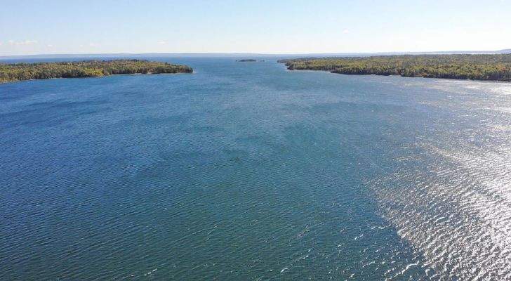 Cape Breton - Bras d`Or Lake - Tolles See-Ufergrun