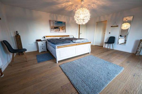 Schlafzimmer mit Ankleide