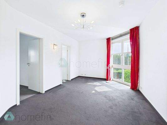 Zimmer OG Ankleidezimmer Bad