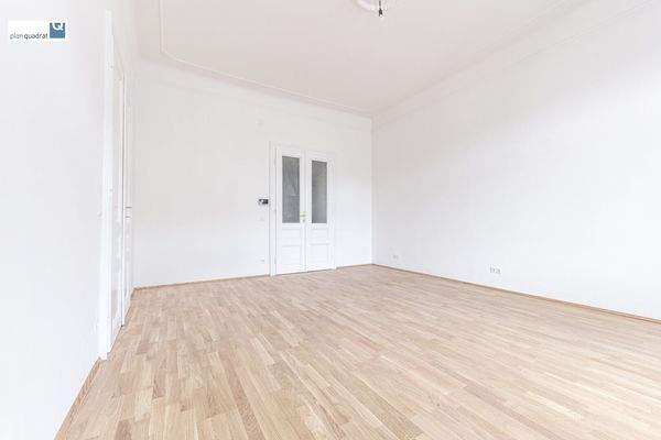 Zimmer 2 (gem. Grundriss-Skizze)