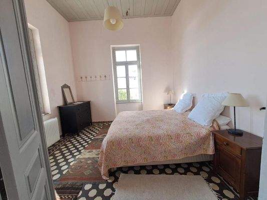 Kreta, Kalyves: Elegante neoklassizistische Villa am Meer zu verkaufen