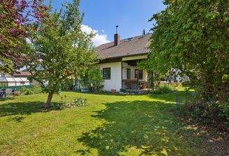 Garten mit Terrasse