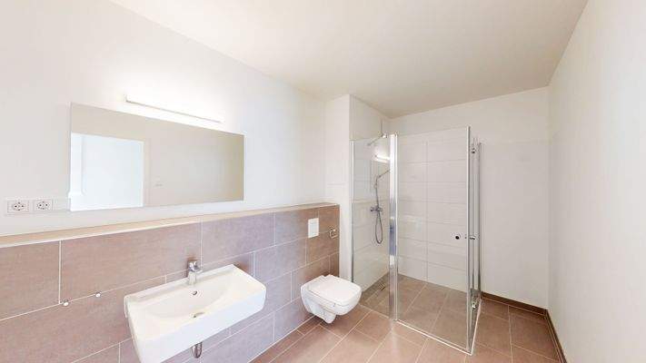 Badezimmer mit Dusche