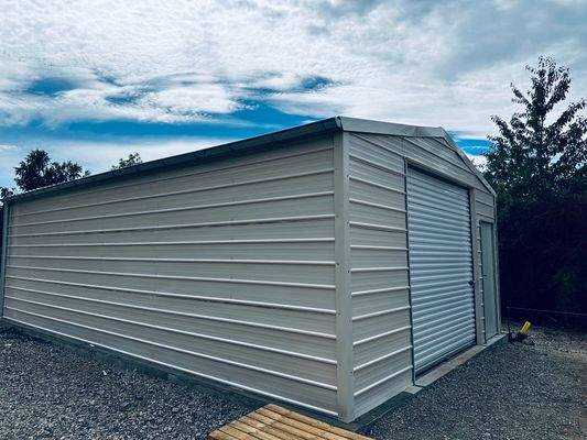 Vermietung von Lagerhallen im neuen Gewerbepark