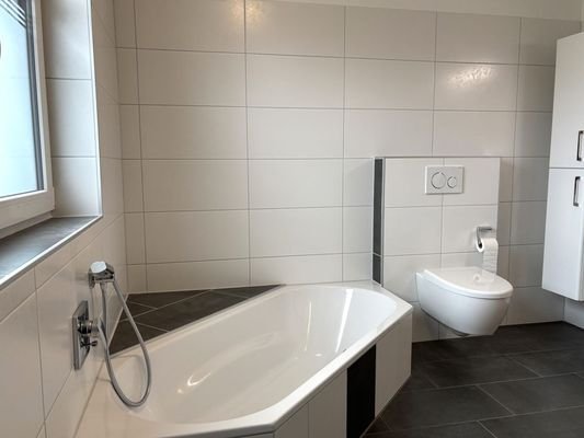 modernes Badezimmer 