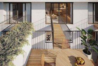 Zugang zur Terrasse und Gärtchen über Steg