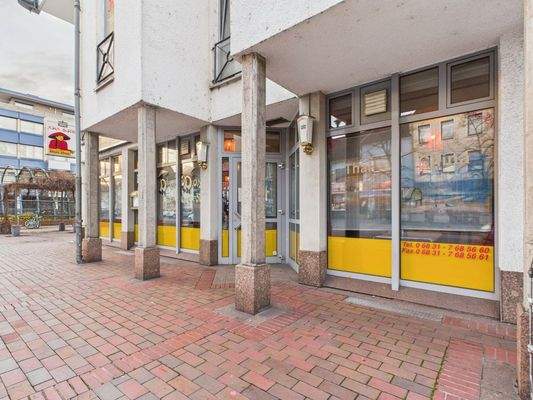 CAM01708G0-PR0084-STILL007