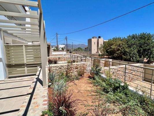 Kreta, Ammoudara: Reihenhaus mit Meerblick bei Agios Nikolaos zu verkaufen