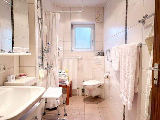 Obergeschoss (2) - Badezimmer