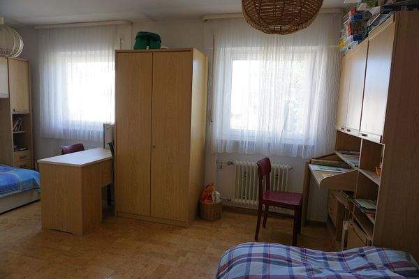 Zimmer im Obergeschoss.JPG