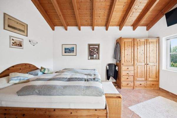 Schlafzimmer im DG mit Südwest-Ausrichtung