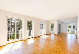 Livingbereich mit Zugang zum Süd-West-Balkon