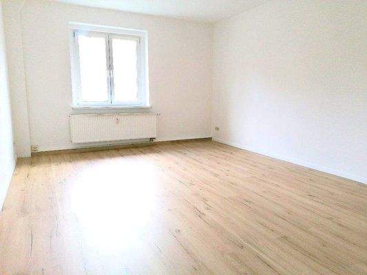 Wohnzimmer mit Laminat