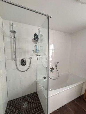 Badewanne & Dusche