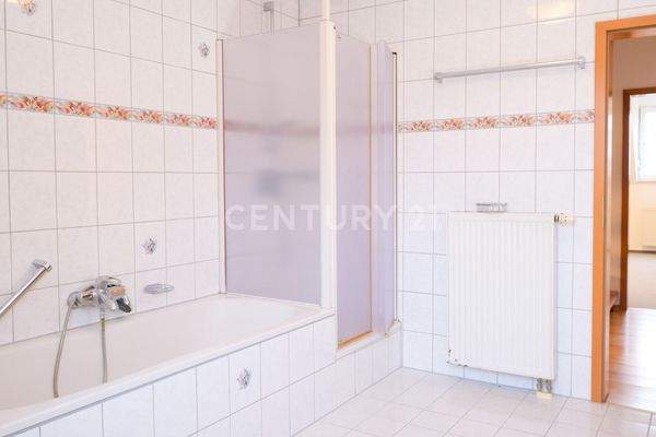 Vollbad mit Tageslichtfenstern