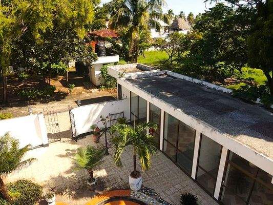 Villa in Paje gate.jpg