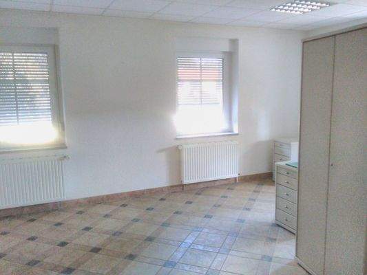 Empfangsbüro und Zimmer_2