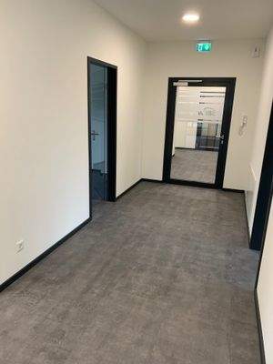 2 OG links Flur 1.jpg