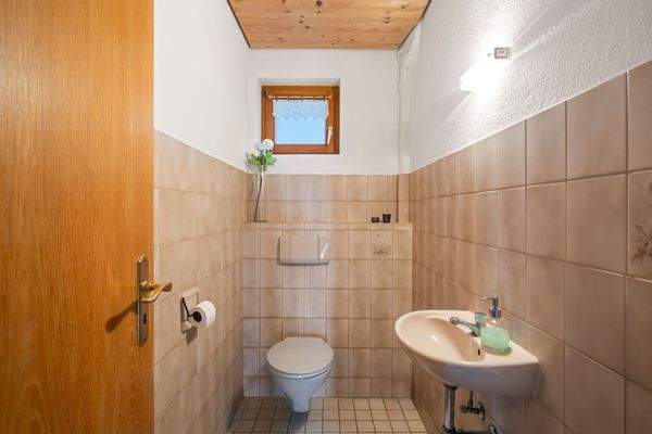 Gäste- WC Untergeschoss