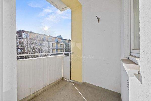 Überdachter Balkon