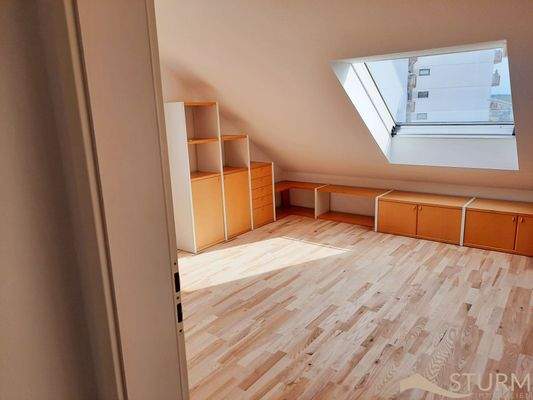 27. Großes Zimmer 2. OG-1.jpg