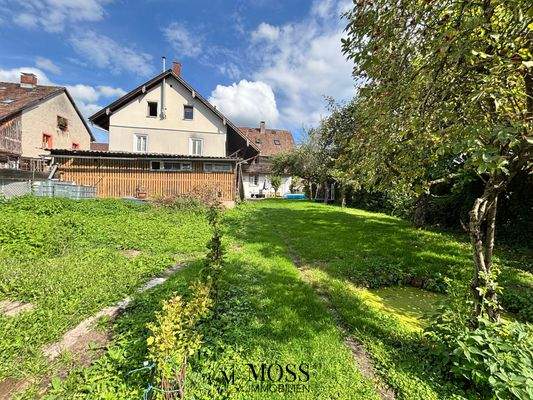 Garten mit Gemüsegarten