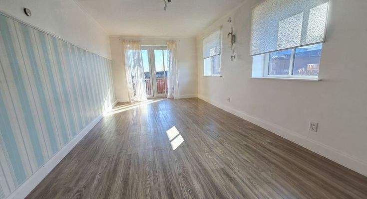 digital entmöbliert (KI)