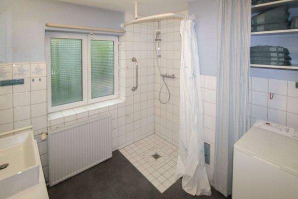 Badezimmer EG