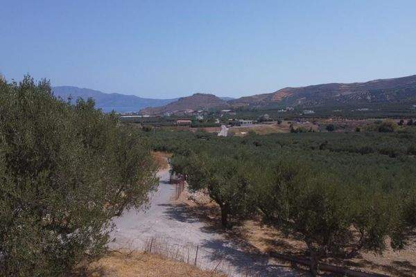 Kreta, Kissamos: Halbfertiges Haus mit Blick auf Meer und Berge zu verkaufen