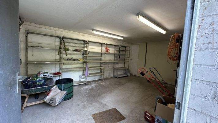 Keller unter Garage