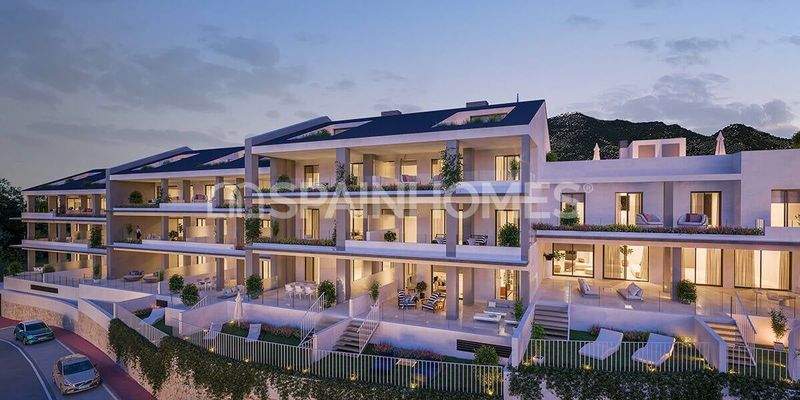 Well Located Sea View Apartments within a Complex in Benalmadena