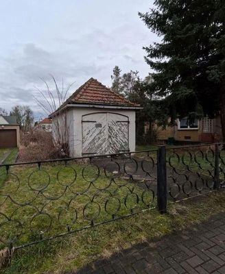 Garage Blick von der Strasse