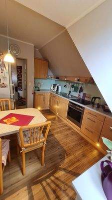 Küche mit Einbauküche