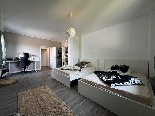 Erdgeschoss - Kinderzimmer…