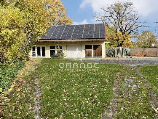 Nebengebäude mit Pferdestall, Garage und Atelier