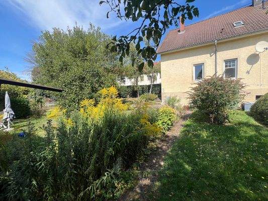 Rückansicht mit Garten