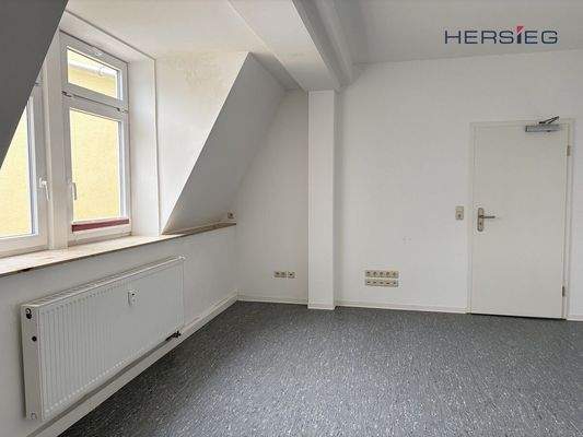 Zimmer / separater Eingang DG