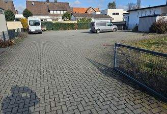 Foto Grundstück Stellplätze.jpg