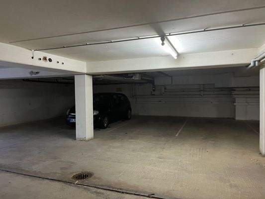 Tiefgaragen Stellplatz