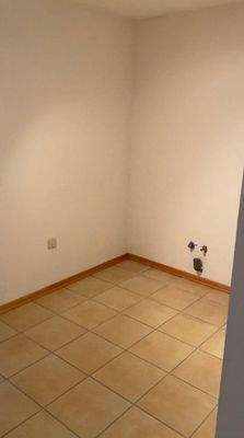 50b) Souterrain: Platz für eine Küche