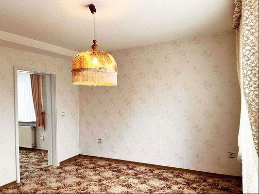 Schlafzimmer mit Ankleide im OG