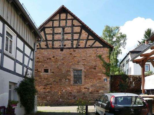 Giebelseite zur Straße