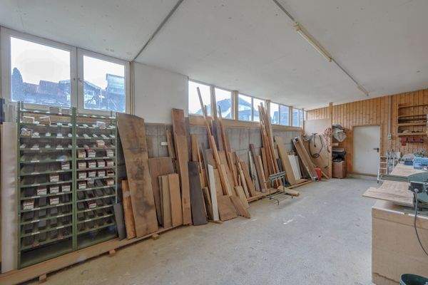 Werkstatt und Lager 3.jpg