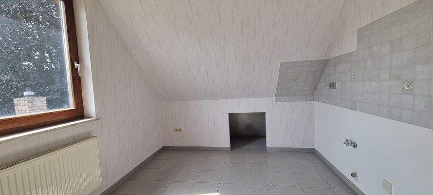 Schlafzimmer inkl. Küchenanschlüssen