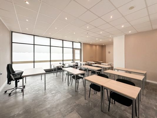 Büro-/ Ladenfläche