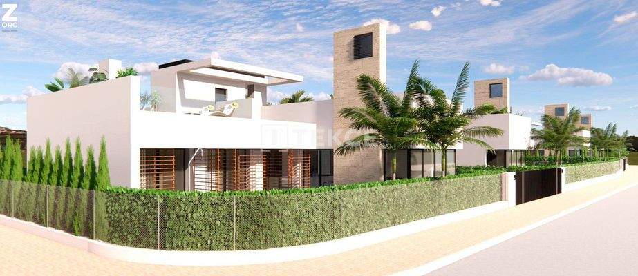 Detached Villas Inside an Exclusive Complex in Los Alcázares
