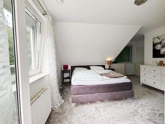 Eltern-Schlafzimmer, Bild 1.jpg