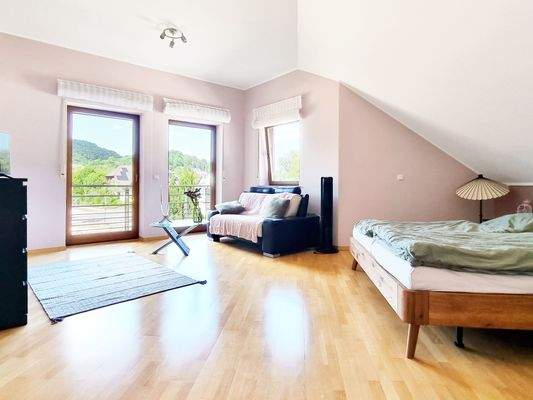 Attraktives EFH mit großzügigem Raumkonzept