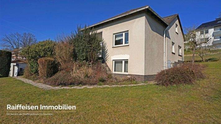 RAIBA IMMO - Wohnen am Sonnenhang 1 - Hausansicht 2
