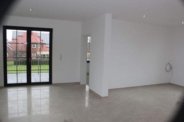 Oben mit Zugang zum Balkon...